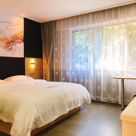 Shenzhen Hualian Boutique Hotel Екстер'єр фото